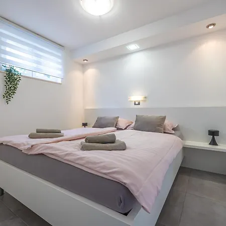 Alexis Apartmán *