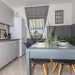 Apartament Alexis *